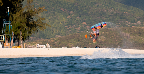 Antoine Fermon puts on a show in front of the RIU hotel.