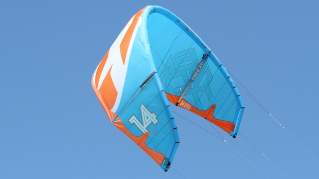 Awarded The all-terrain magician, Kitesurfingmag.com reviews the Bandit 8 !